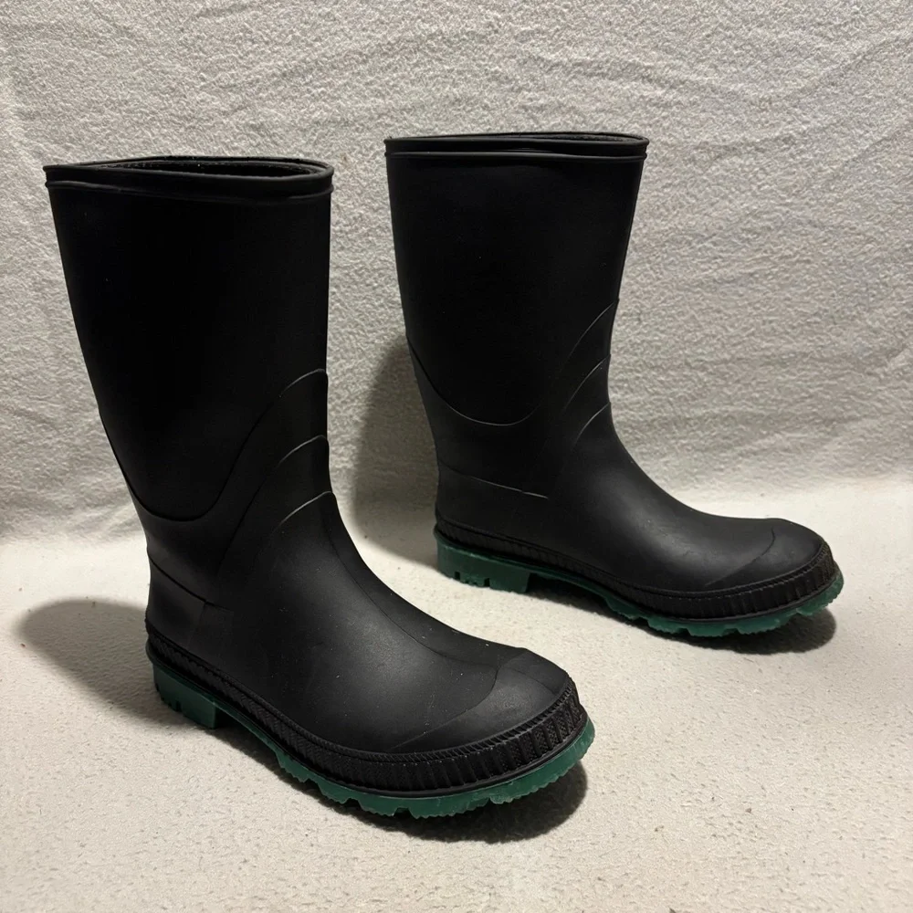 Unbranded Unisex Black & Green Rubber Rain & Garden Boots size 7 made in U.S.A.